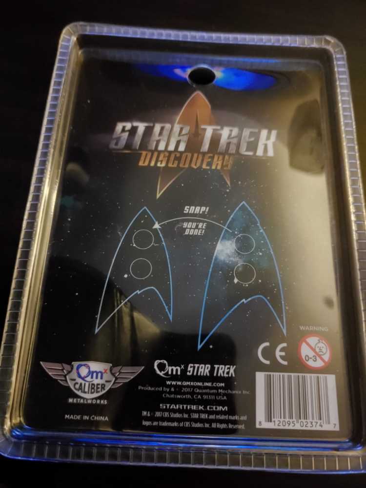 Star Trek Discovery Starfleet Operations Division Badge  pin collectible [Barcode 812095023747] - Main Image 2