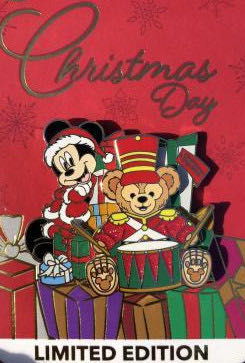 Christmas Day 2020 - Mickey and Duffy Bear  pin collectible - Main Image 2