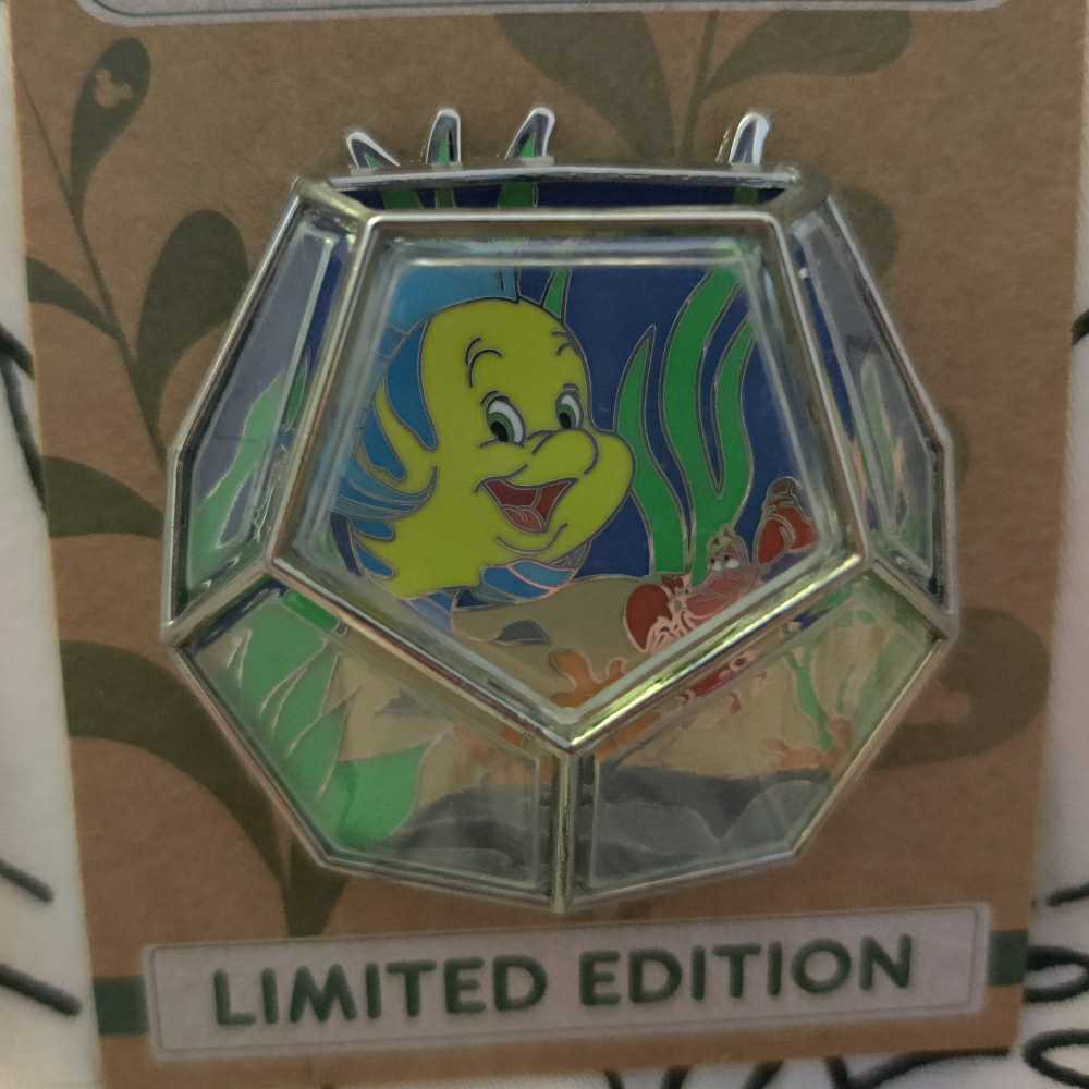Where Fantasy Grows: Flounder And Sebastian - Disney Pin - Trading pin collectible [Barcode 400936114503] - Main Image 2