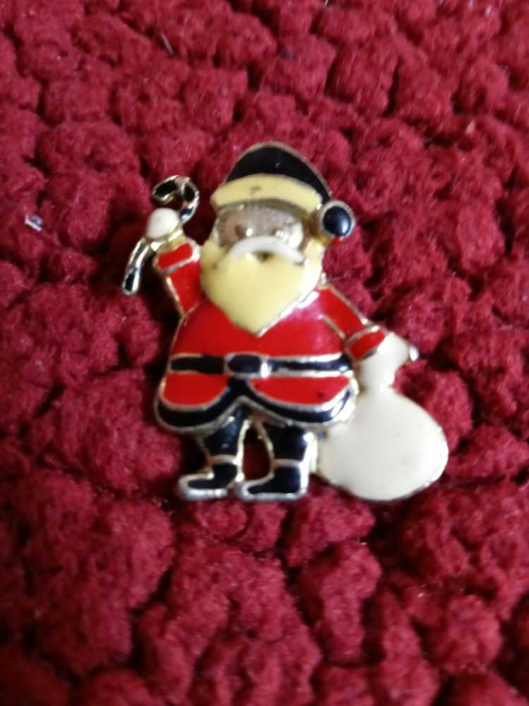 Wdw 50th Attraction Crest Character Parade