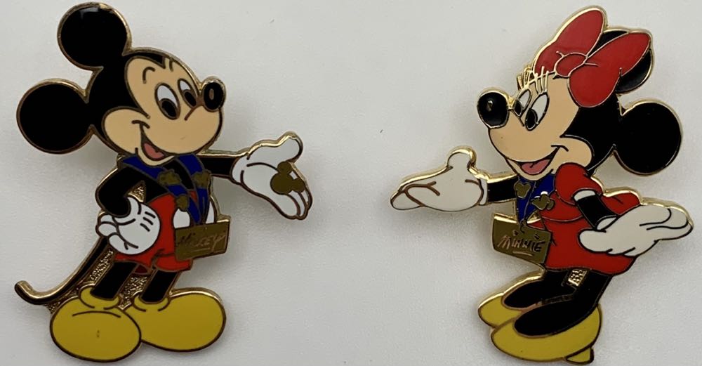 Mickey & Minnie Mouse Pin Trading Starter Set - Minnie   pin collectible - Main Image 2