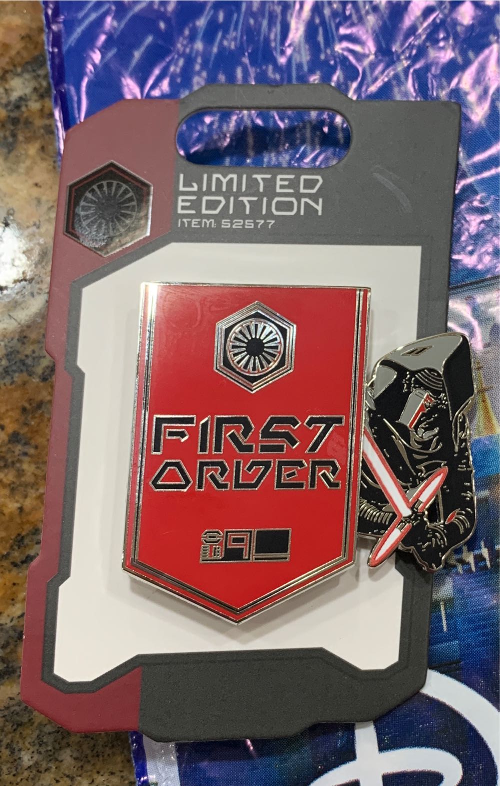 Star Wars Limited Edition First Order Pin - Star Wars pin collectible [Barcode 400927014072] - Main Image 2