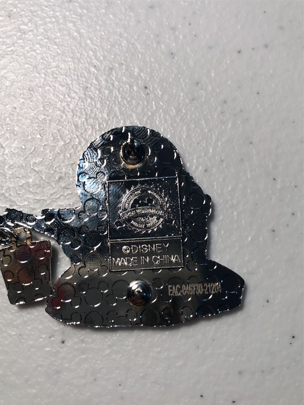 The Haunted Mansion The Hatbox Ghost Pin  pin collectible [Barcode 400922863620] - Main Image 3