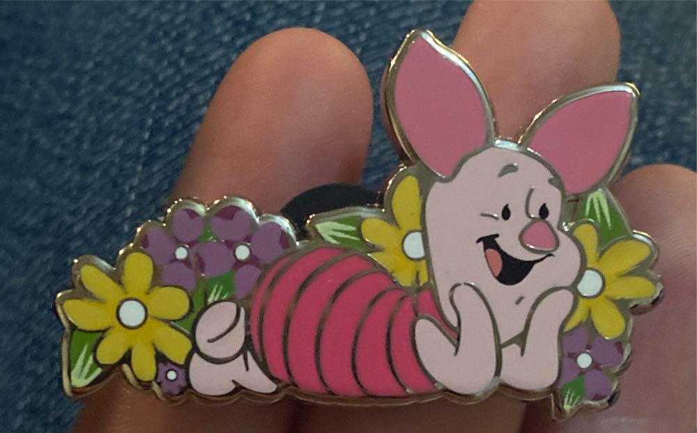 Piglet In Flowers - Disney Pin Trading - Purchased pin collectible [Barcode 400934263562] - Main Image 2