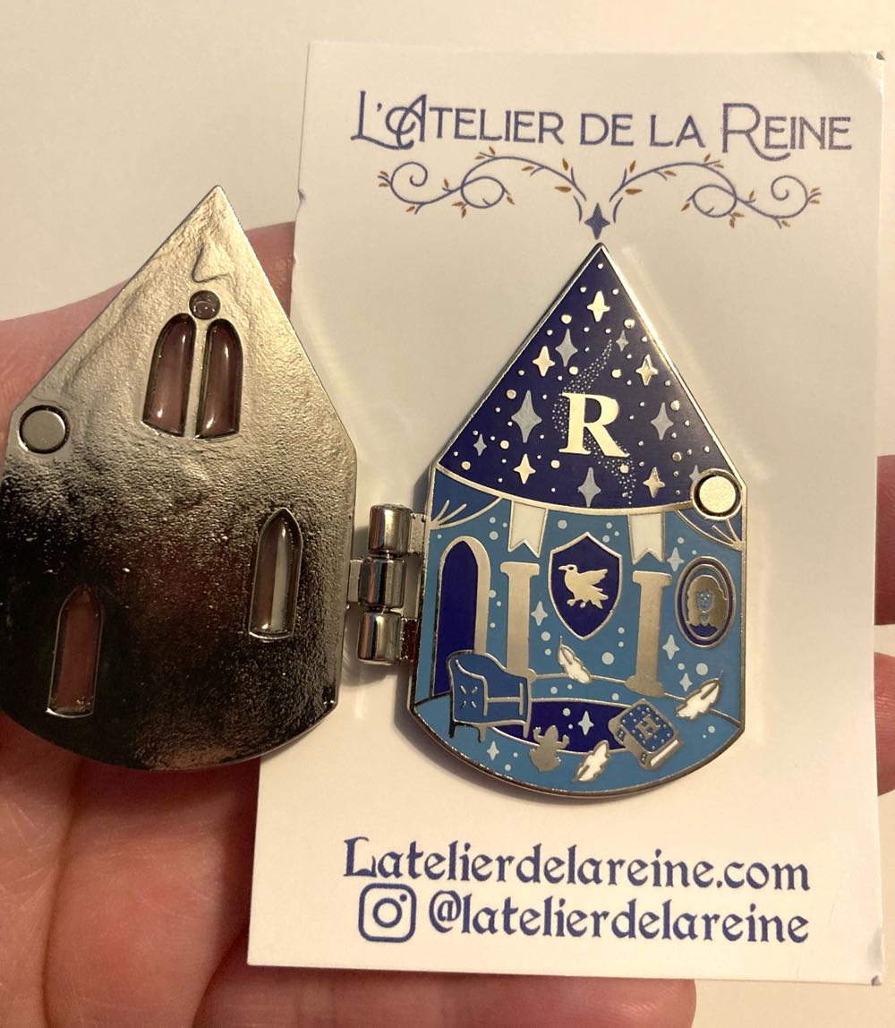 Hogwarts Common Room, Ravenclaw  pin collectible - Main Image 3