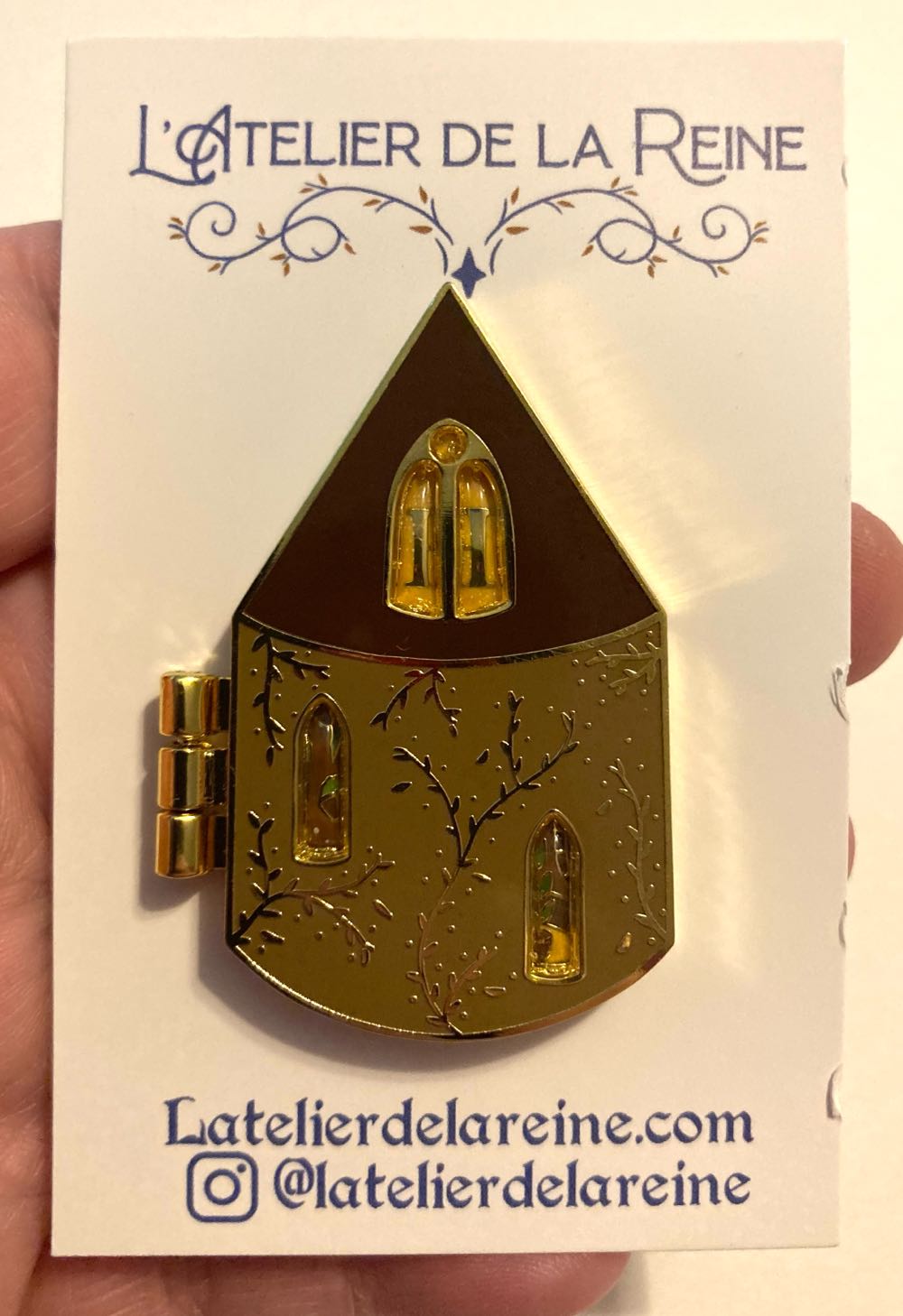 Hogwarts Common Room, Hufflepuff  pin collectible - Main Image 2