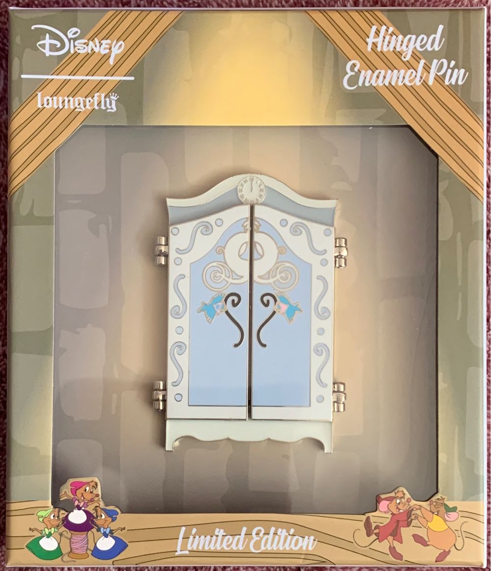 Loungefly - Robin Hood And Maid Marian 3”