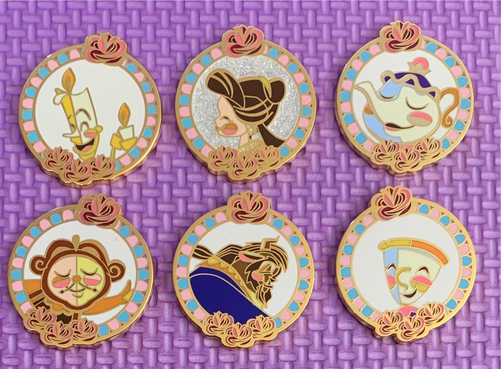 Pluto 90th Anniversary Mystery Pin Collection - Doggone Biscuits (2015 With Minnie)