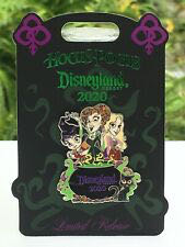 Minnie And Mickey In Face Masks