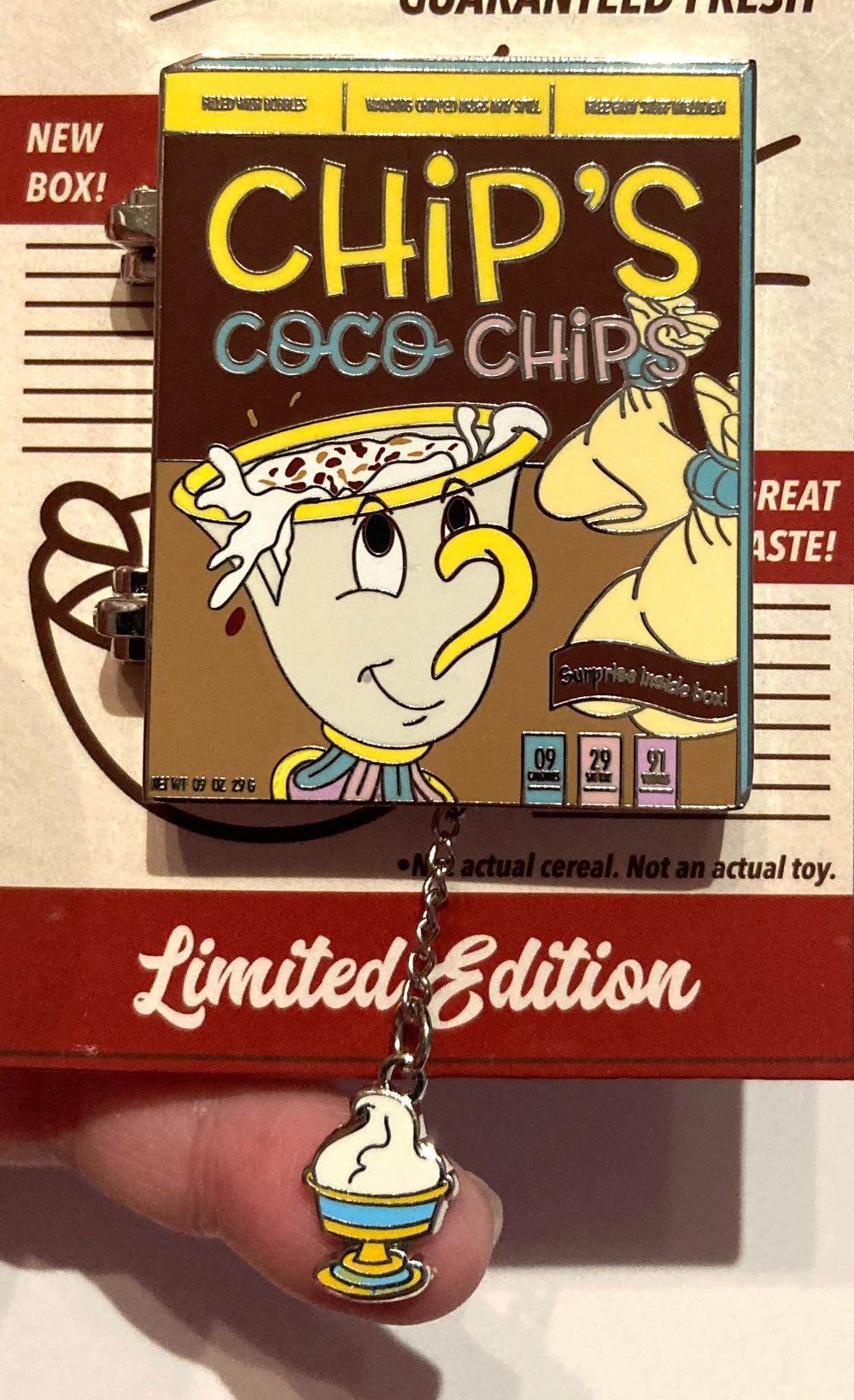 Disney, Chip’s Choco Chips Cereal + Dangling ‘Toy’ Charm  pin collectible - Main Image 2