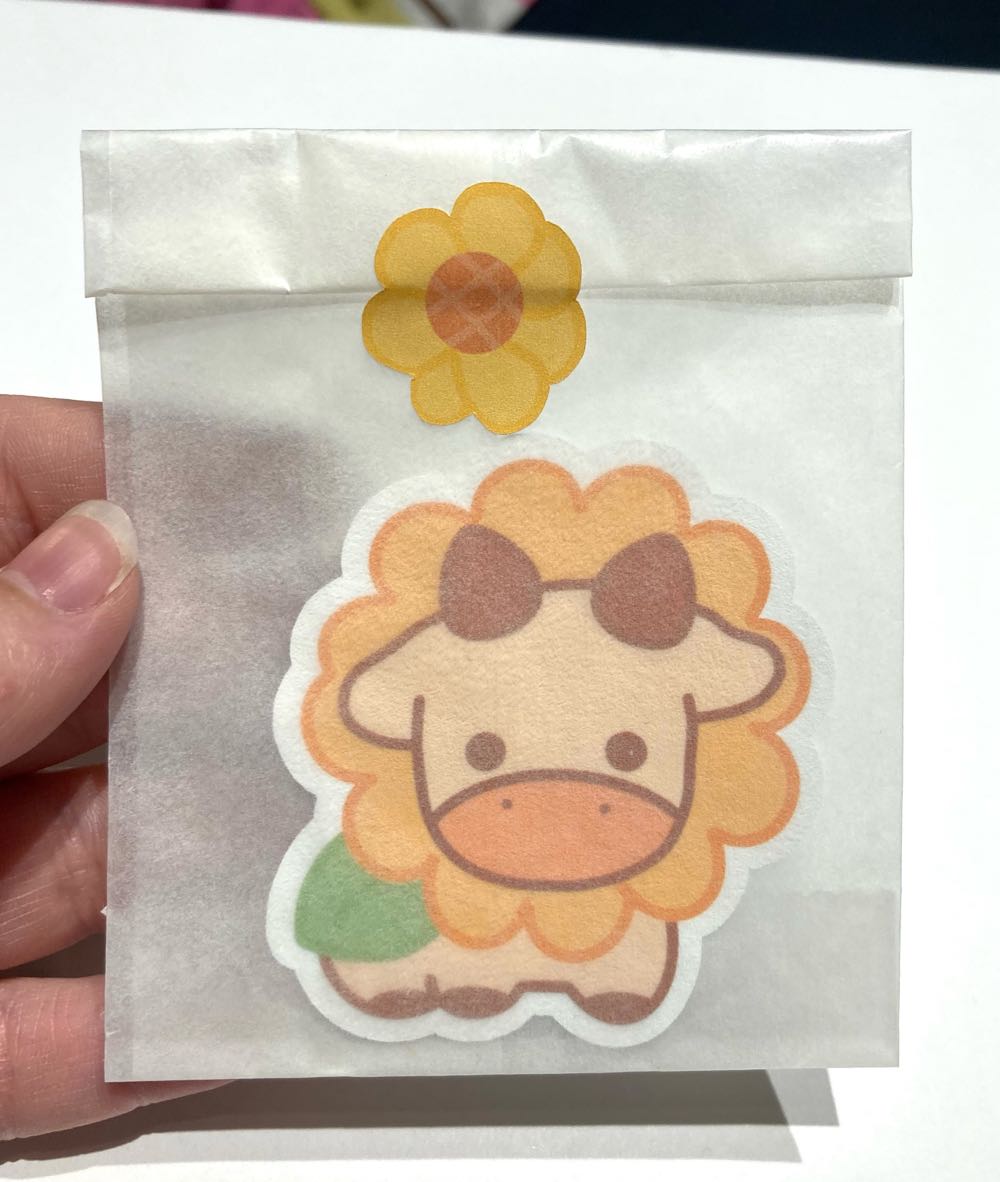 Cow, Sunflower  pin collectible - Main Image 2