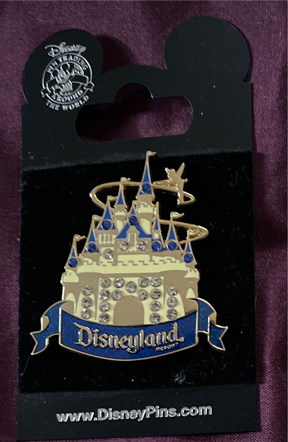 Disneyland Castle Pin - Disneyland pin collectible - Main Image 1
