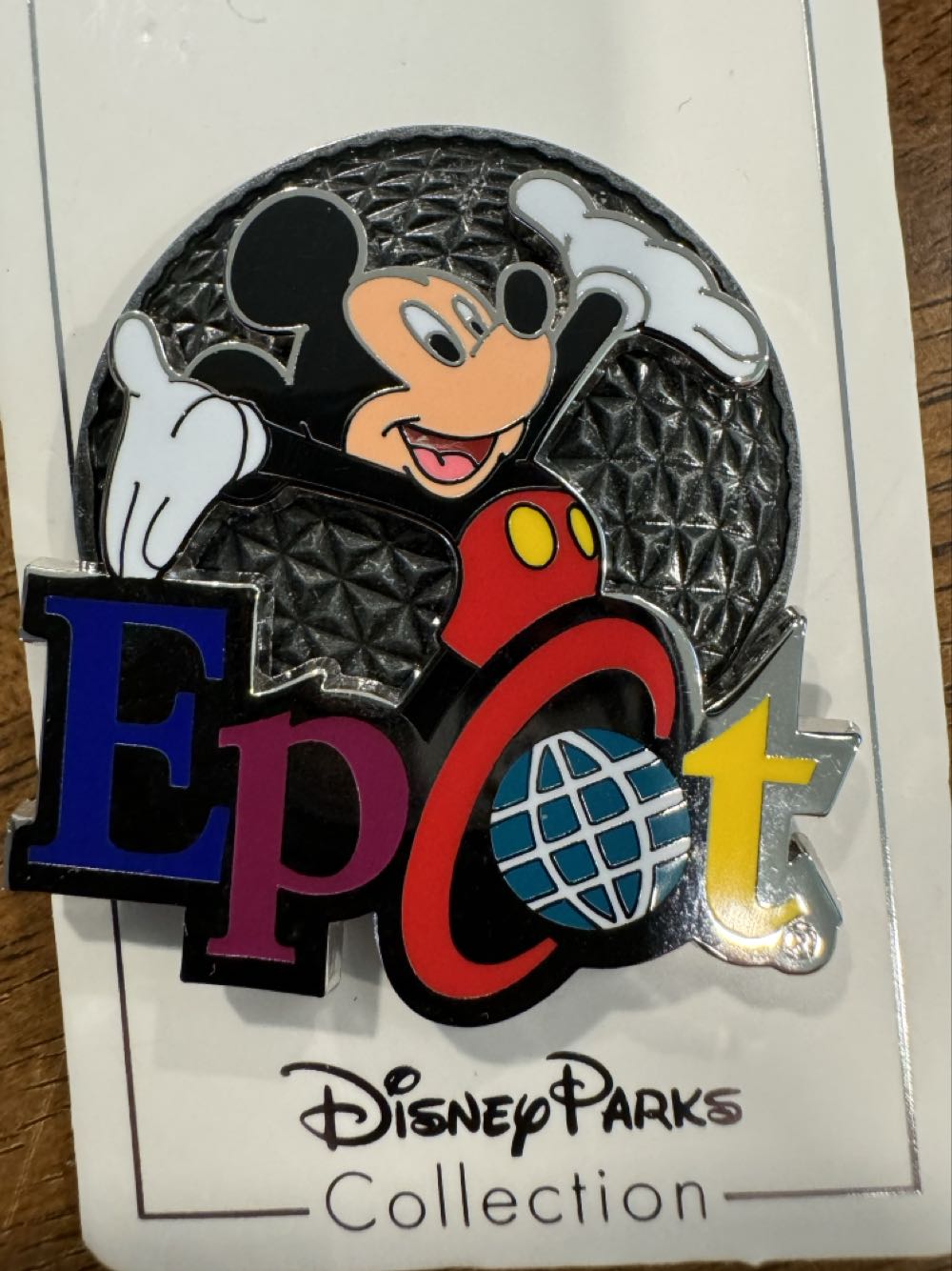 Epcot - Mickey Mouse & Spaceship Earth  pin collectible [Barcode 400109786322] - Main Image 2