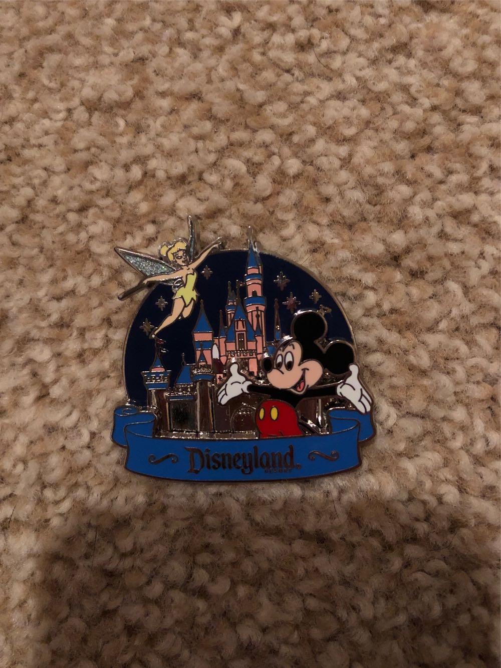 Disney   pin collectible - Main Image 4