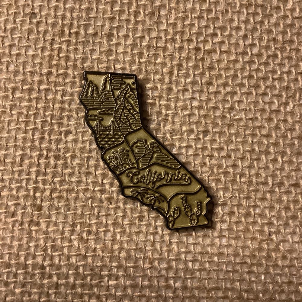 Dumbo 2012 Hidden Mickey Series -Mrs Jumbo