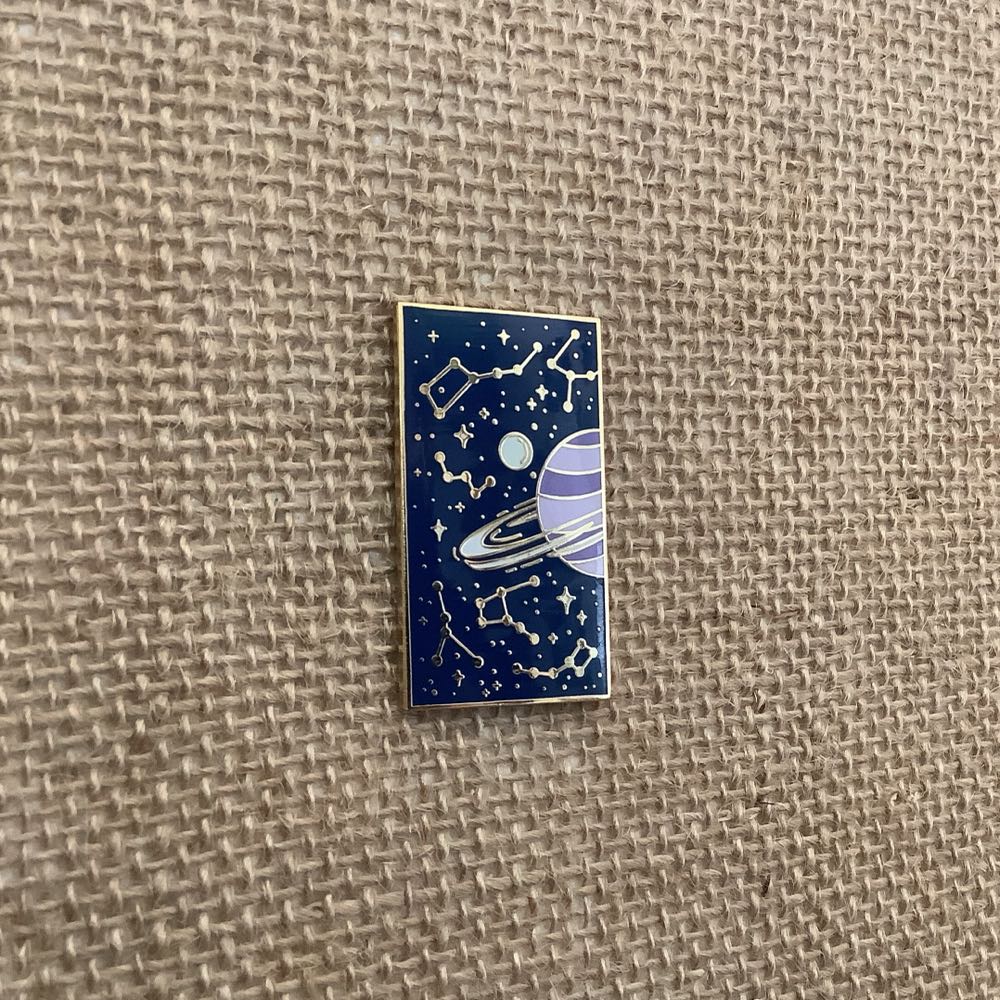 Disney Star Wars Galaxy’s Edge Holochess Dejarik Jumbo Pin Limited Release