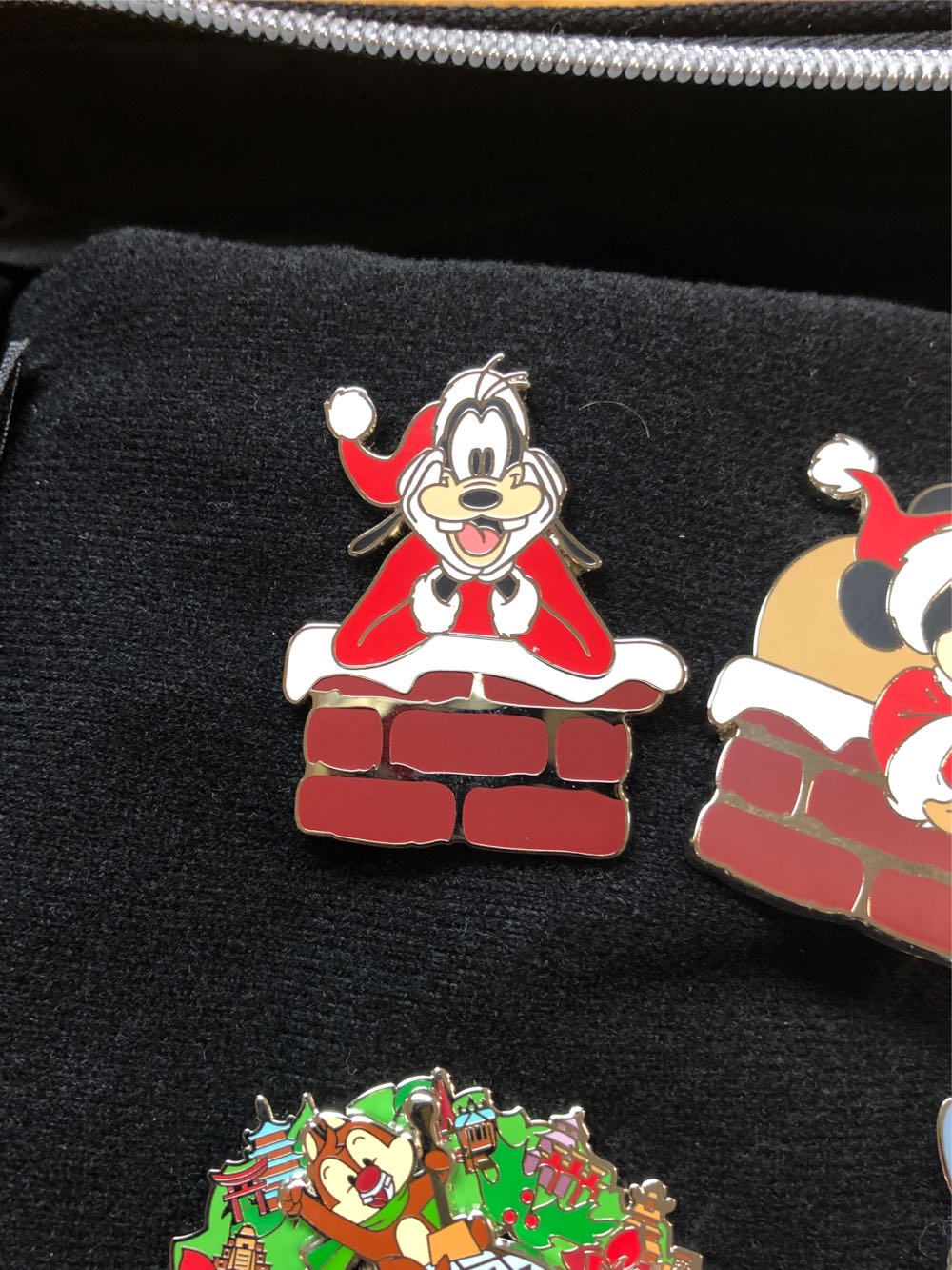 Disneyland Paris Toy Story Buzz And Woody Pinpics