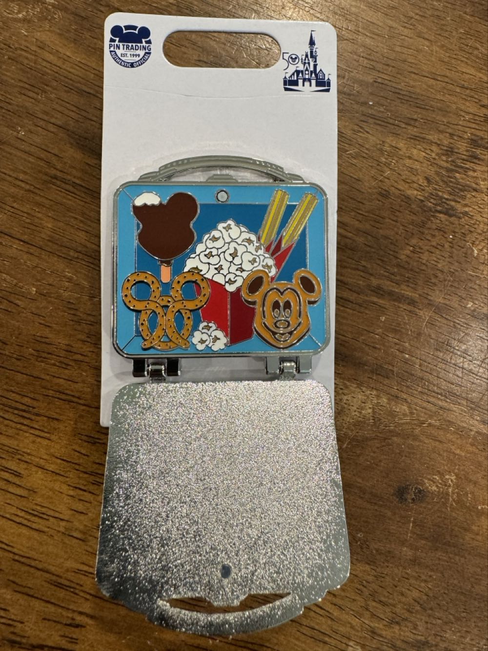 Lunchbox, Walt Disney World 50th vault collection - Open Edition pin collectible [Barcode 400937913778] - Main Image 2