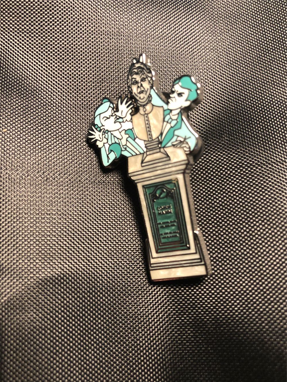 Haunted Mansion Gravestone With Twins  pin collectible - Main Image 2