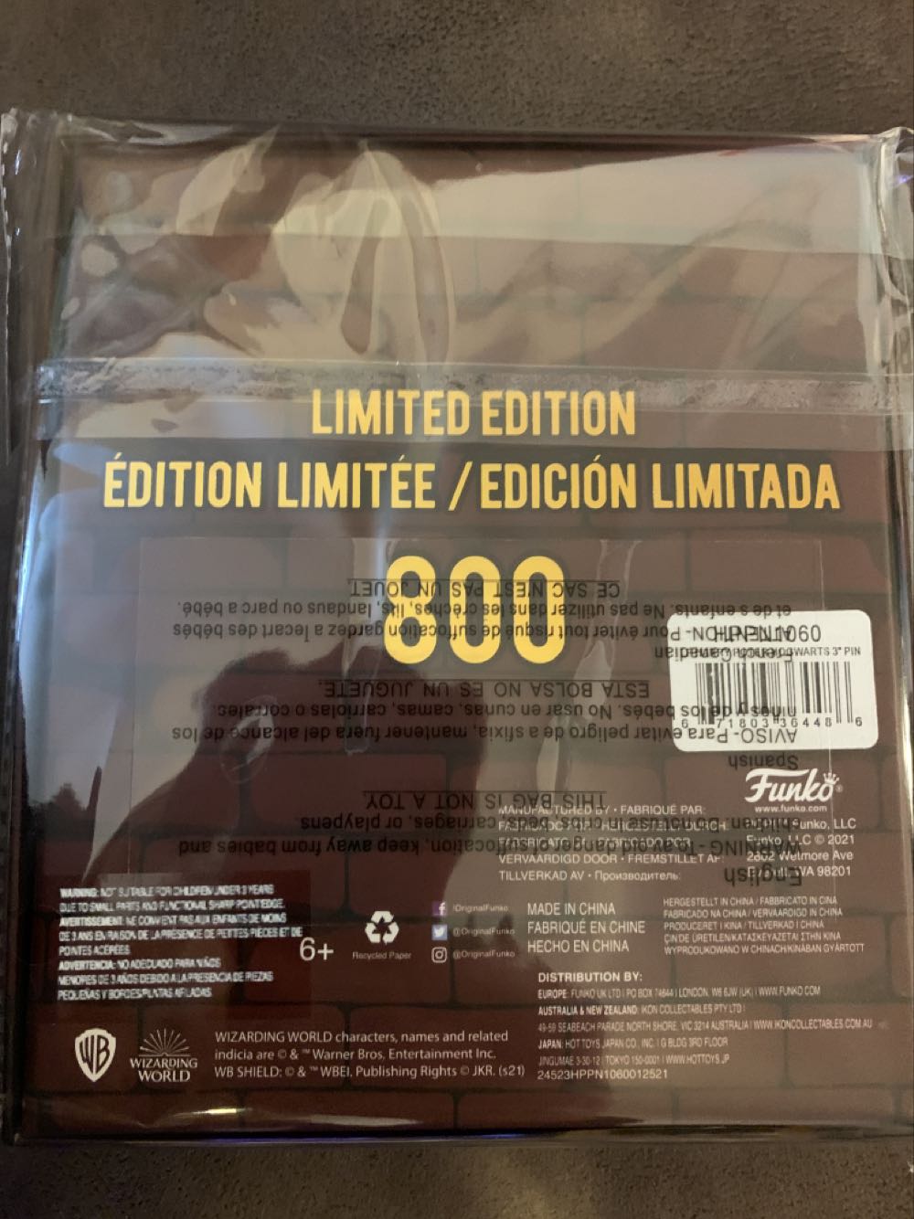 Funko Pop! Pin: Harry Potter Hogwarts Castle Pin - Funko pin collectible [Barcode 671803364486] - Main Image 2