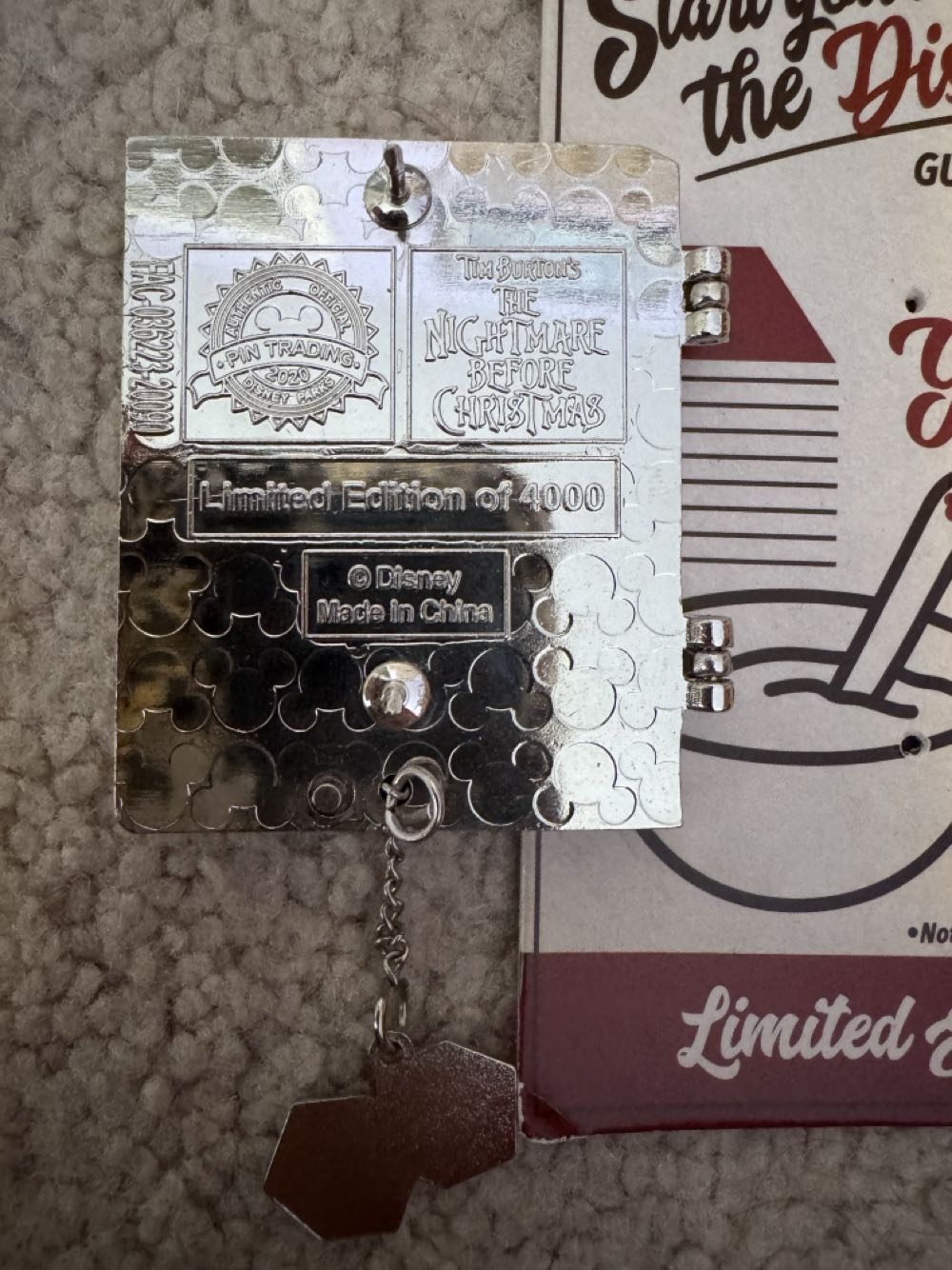 Oogie’s Boogies Cereal Box Limited Edition Pin - Disney Pin Trading pin collectible [Barcode 400925965048] - Main Image 3