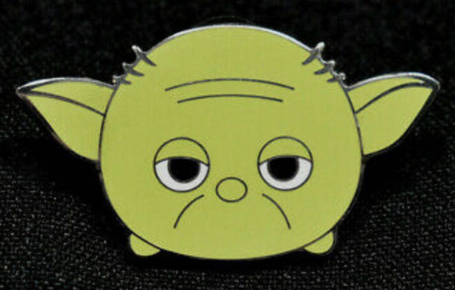 Star Wars Tsum Tsum Yoda  pin collectible - Main Image 1