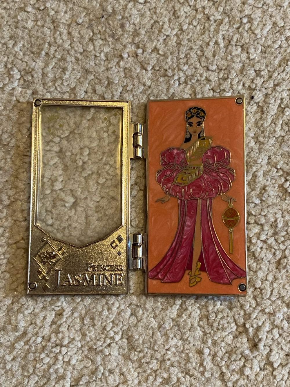Disney Designer Ultimate Princess Collection- Jasmine  pin collectible [Barcode 465056078425] - Main Image 2