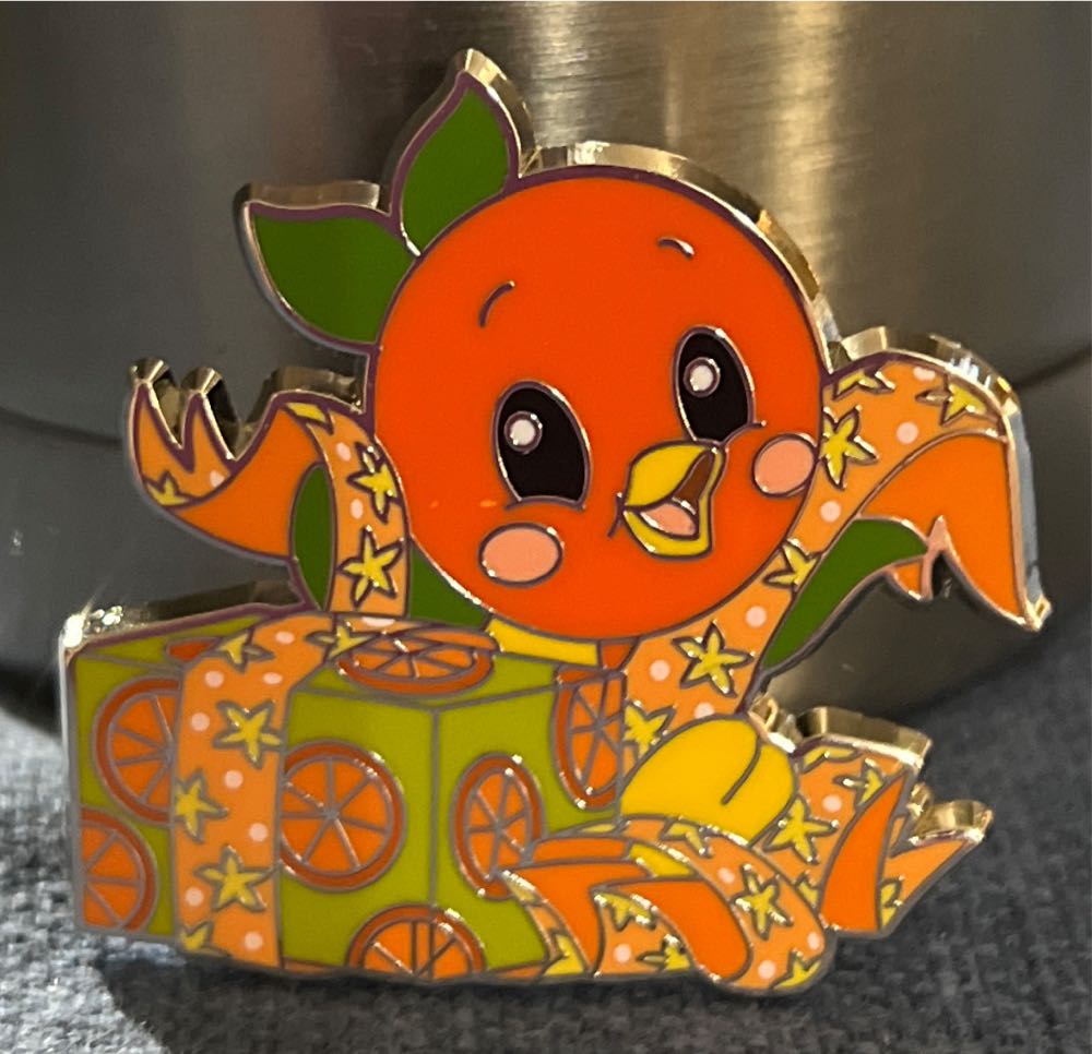 Christmas Cuties - Disney Pin Trading pin collectible [Barcode 400943365332] - Main Image 2