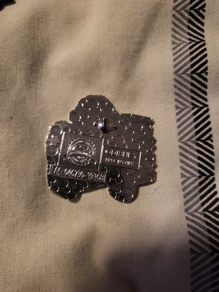 Pinocchio and Japeto | Disney Hugs - Disney Hugs Mystery Box pin collectible - Main Image 2