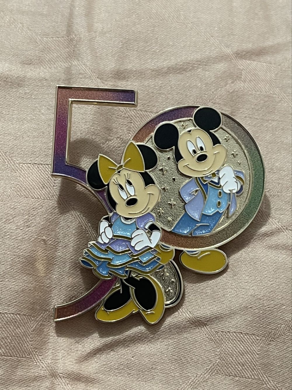 50th - Rack pin collectible [Barcode 400939713482] - Main Image 3