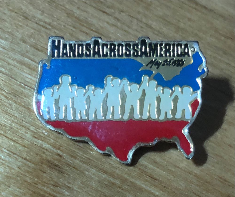 Haunted Mansion Stretch Portrait Queen Of Hearts Cheshire Cat Pin