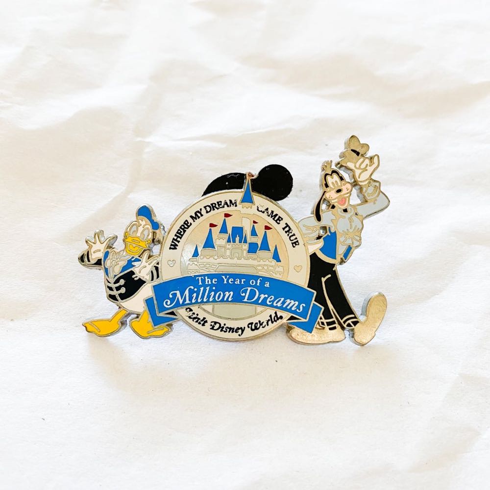 Donald Duck And Goofy year of a million dreams pin  pin collectible - Main Image 1