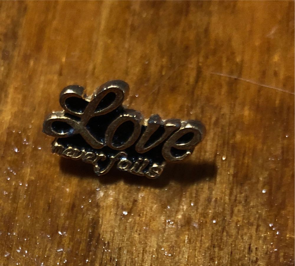 Dumbo 80th Anniversary Collectible Key Pin – Special Edition