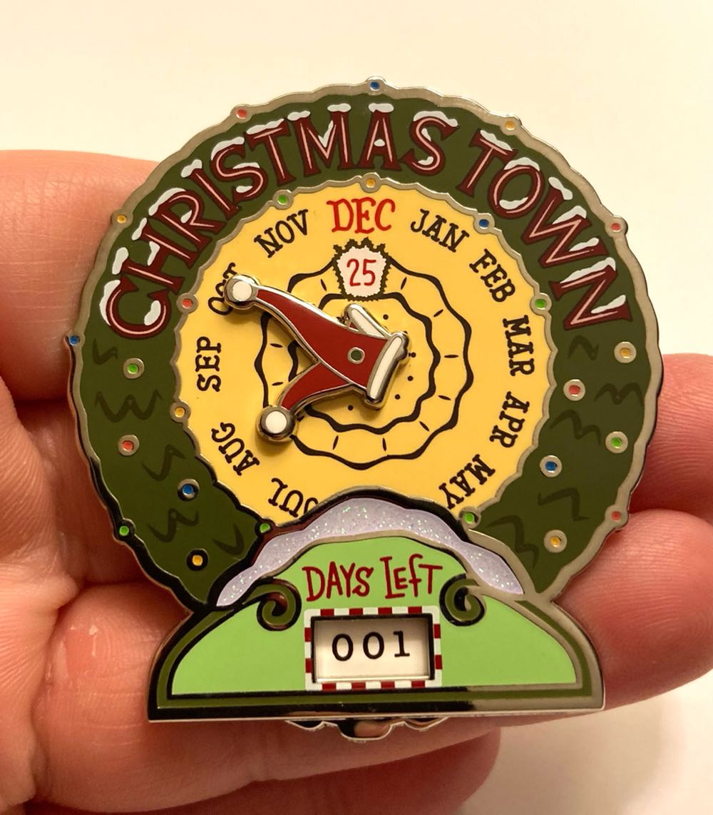 Frozen II - Queen Anna And Castle Pin