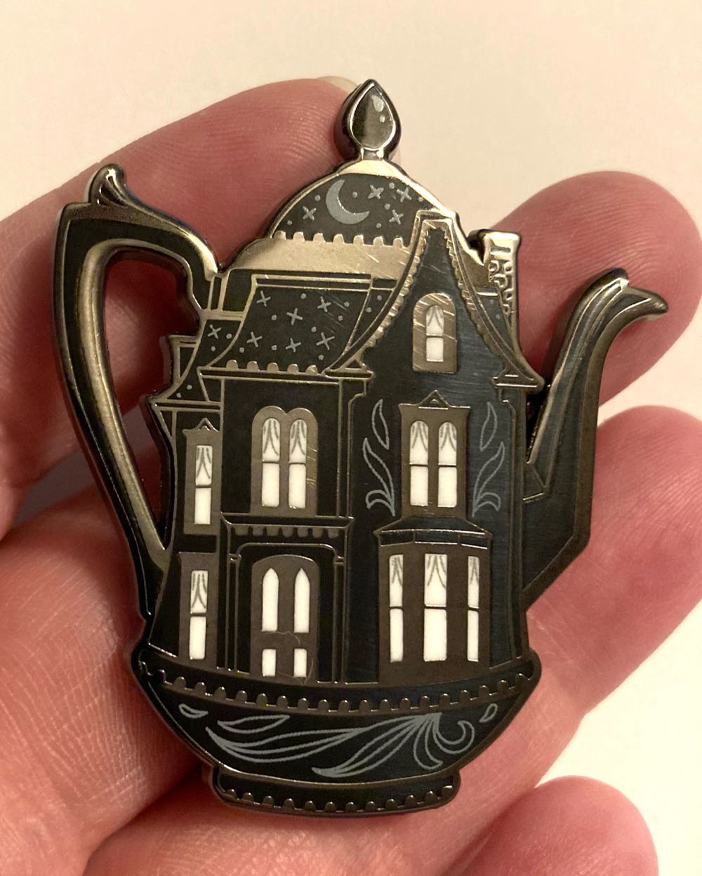 Teapot, Victorian House  pin collectible - Main Image 2