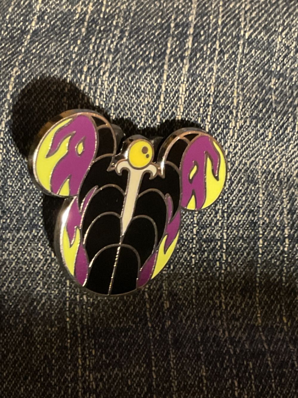 Fox & The Hound Logo Spinner