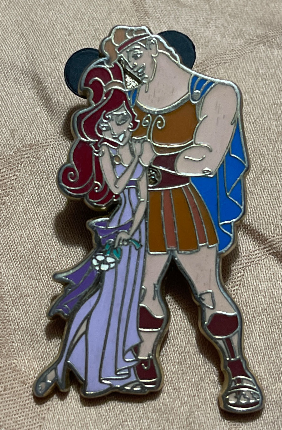 Hercules And Megara Embrace - Disney Parks Pin - Rack pin collectible [Barcode 400008670838] - Main Image 2