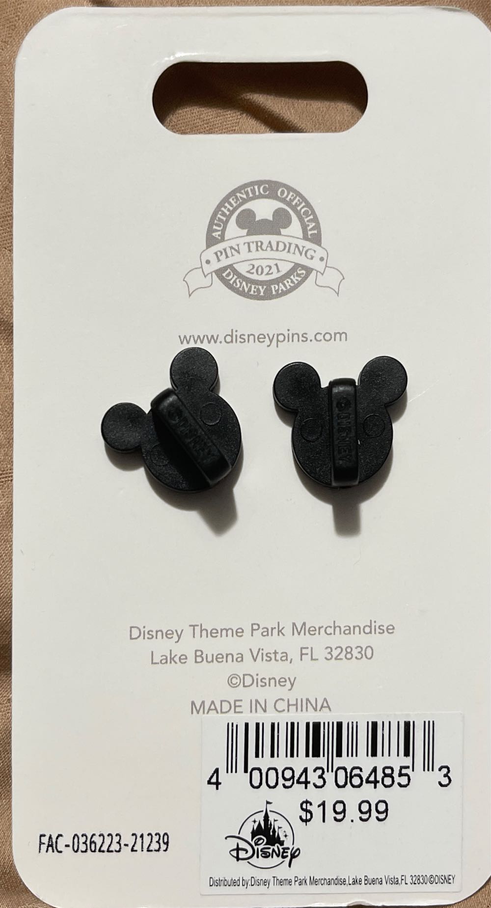 Frollo “Artfully Evil” Series - Disney Parks Limited Edition Pin - Rack pin collectible [Barcode 400943064853] - Main Image 2