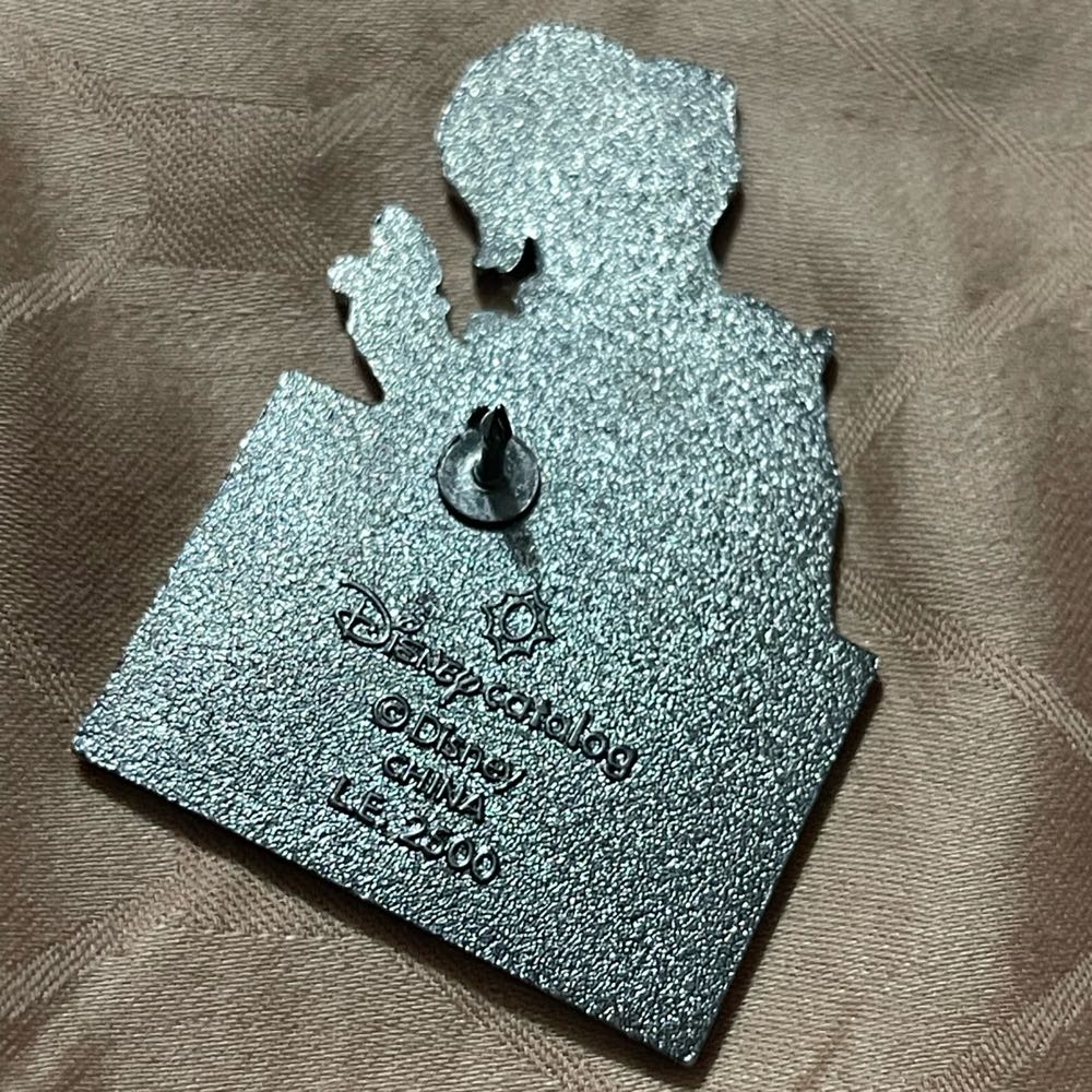 Madame Medusa “Portrait” Set - Disney Store Limited Edition Pin - Rack pin collectible - Main Image 2