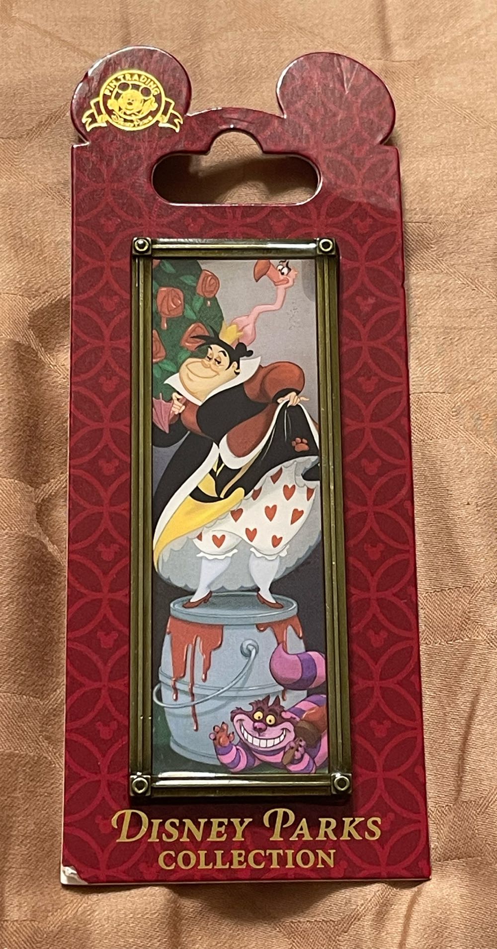 The Haunted Mansion Stretching Portrait (Queen Of Hearts And Cheshire Cat) - Disney Parks Pin - Rack pin collectible [Barcode 400008648615] - Main Image 1