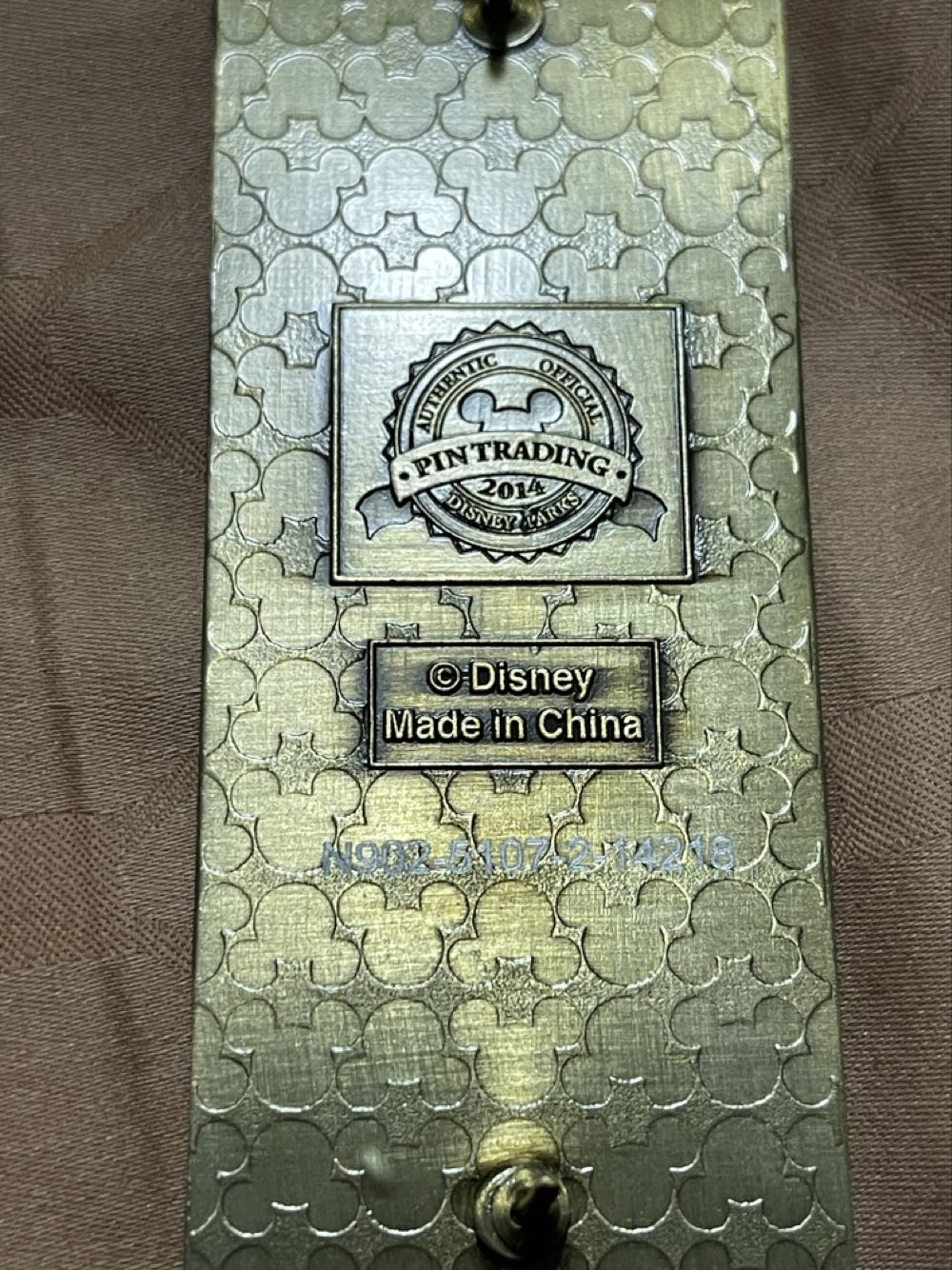 The Haunted Mansion Stretching Portrait (Queen Of Hearts And Cheshire Cat) - Disney Parks Pin - Rack pin collectible [Barcode 400008648615] - Main Image 4