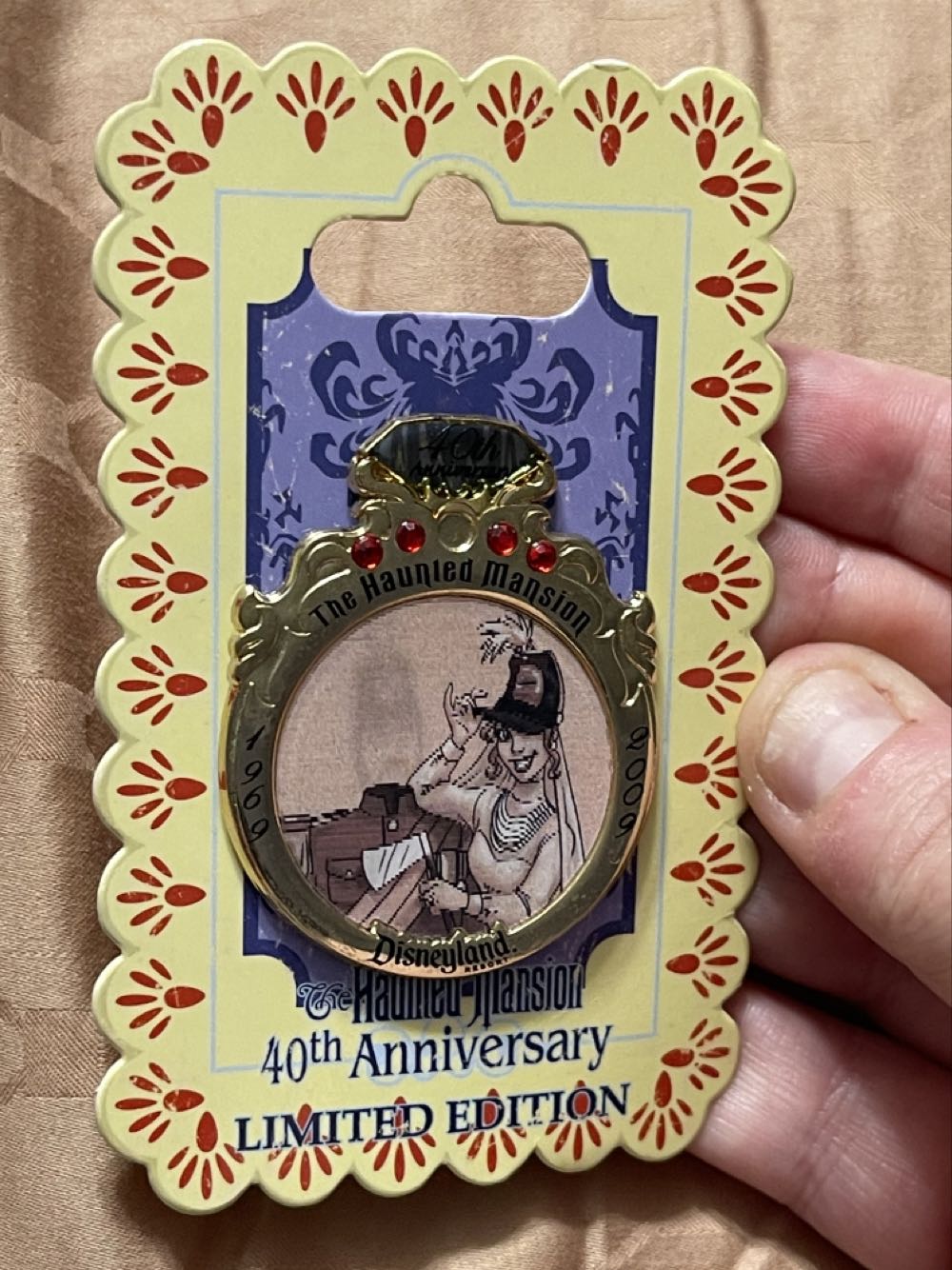 The Haunted Mansion 40th Anniversary (Constance With Her Fourth Husband) - Disneyland Limited Edition Pin - Rack pin collectible [Barcode 400016503241] - Main Image 2