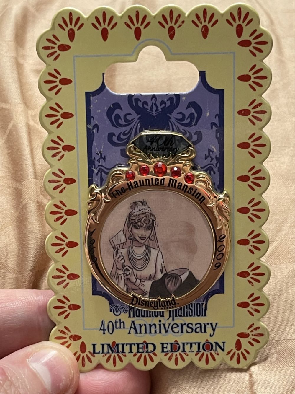 The Haunted Mansion 40th Anniversary (Constance With Her Fifth Husband) - Disneyland Limited Edition Pin - Rack pin collectible [Barcode 400016503326] - Main Image 2