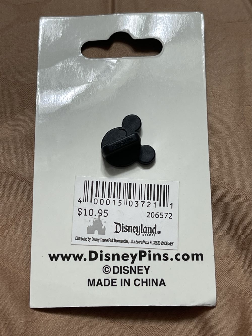 Lady In A Hatbox “Disney Dreams Collection” Series - Disneyland Limited Edition Pin - Rack pin collectible [Barcode 400015037211] - Main Image 2