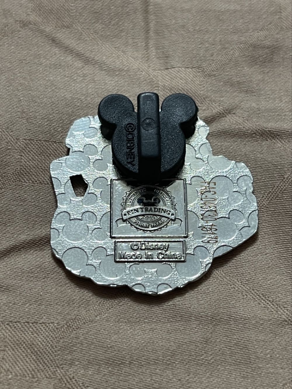 Cruella De Vil With Horace And Jasper “Villains” Booster - Disney Parks Pin - Booster pin collectible [Barcode 400000363684] - Main Image 2