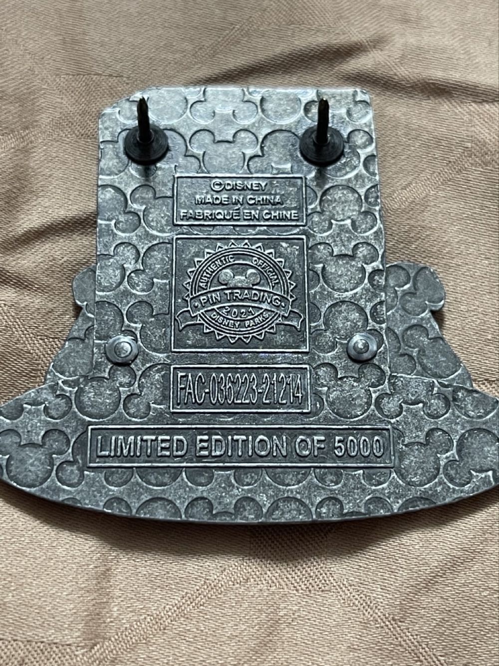 Walt Disney Day 2021 (With 101 Dalmatian Puppies) - Disney Parks Limited Edition Pin - Rack pin collectible [Barcode 400944415890] - Main Image 4