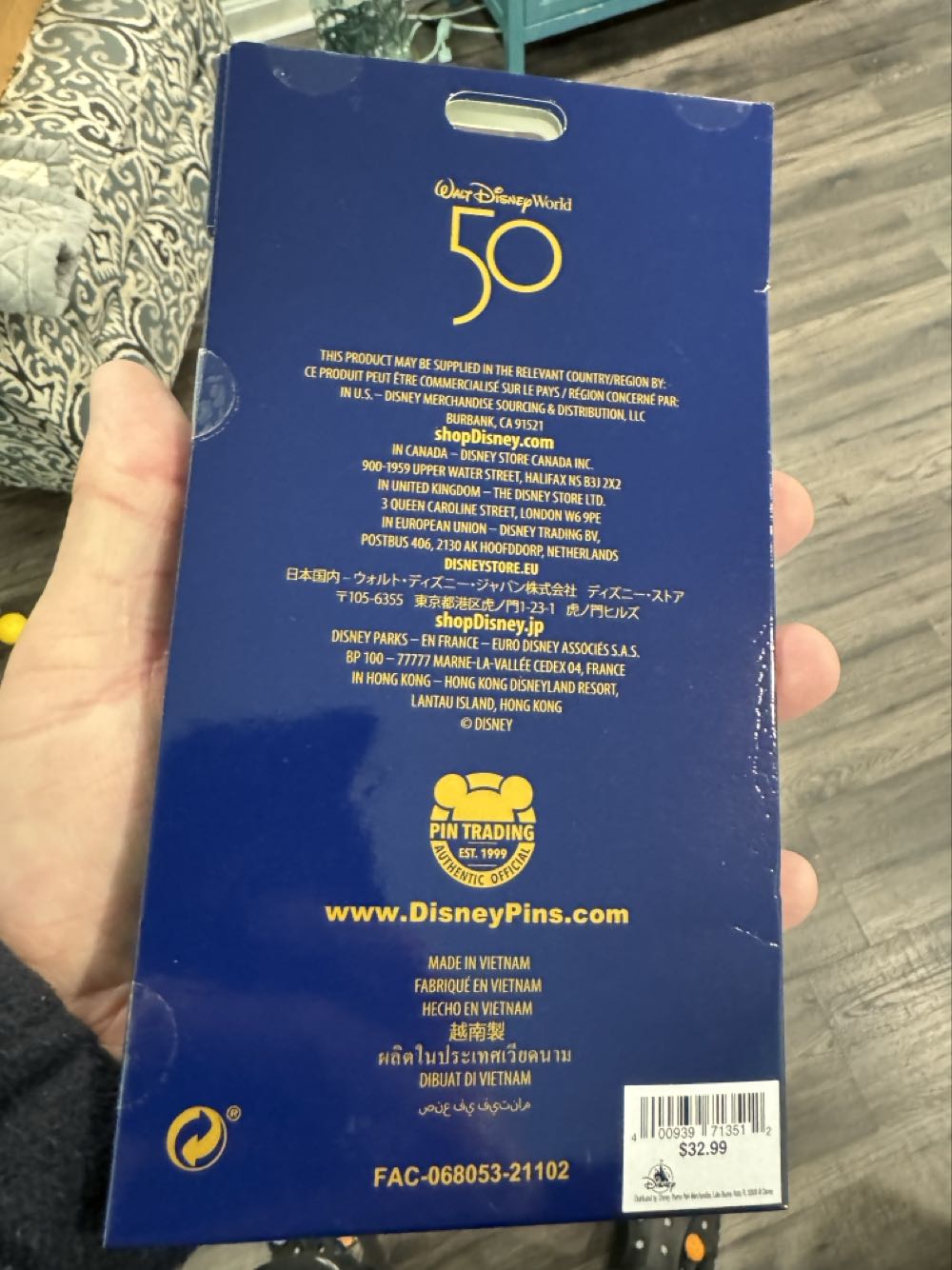 50th Anniversary Starter Set On Lanyard, Mickey, Minnie, Pluto, Donald - Anniversary Pin pin collectible [Barcode 400939713512] - Main Image 2