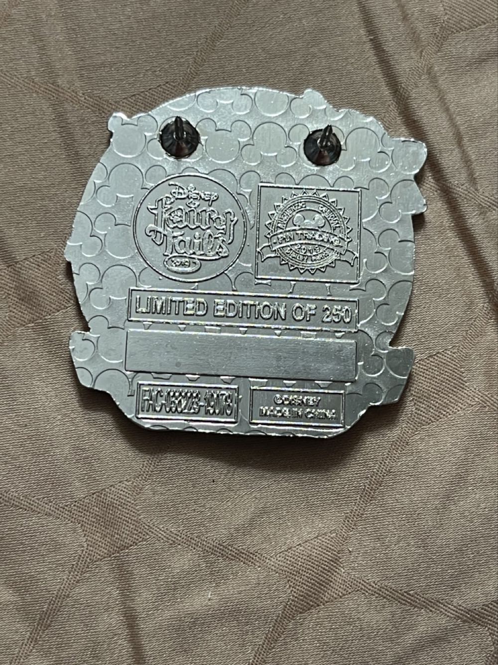 Meeko’s Munchies “Pet Treats” Fairy Tails Box Set - Disney Parks Limited Edition Pin - Part Of Box Set pin collectible [Barcode 400035804794] - Main Image 4