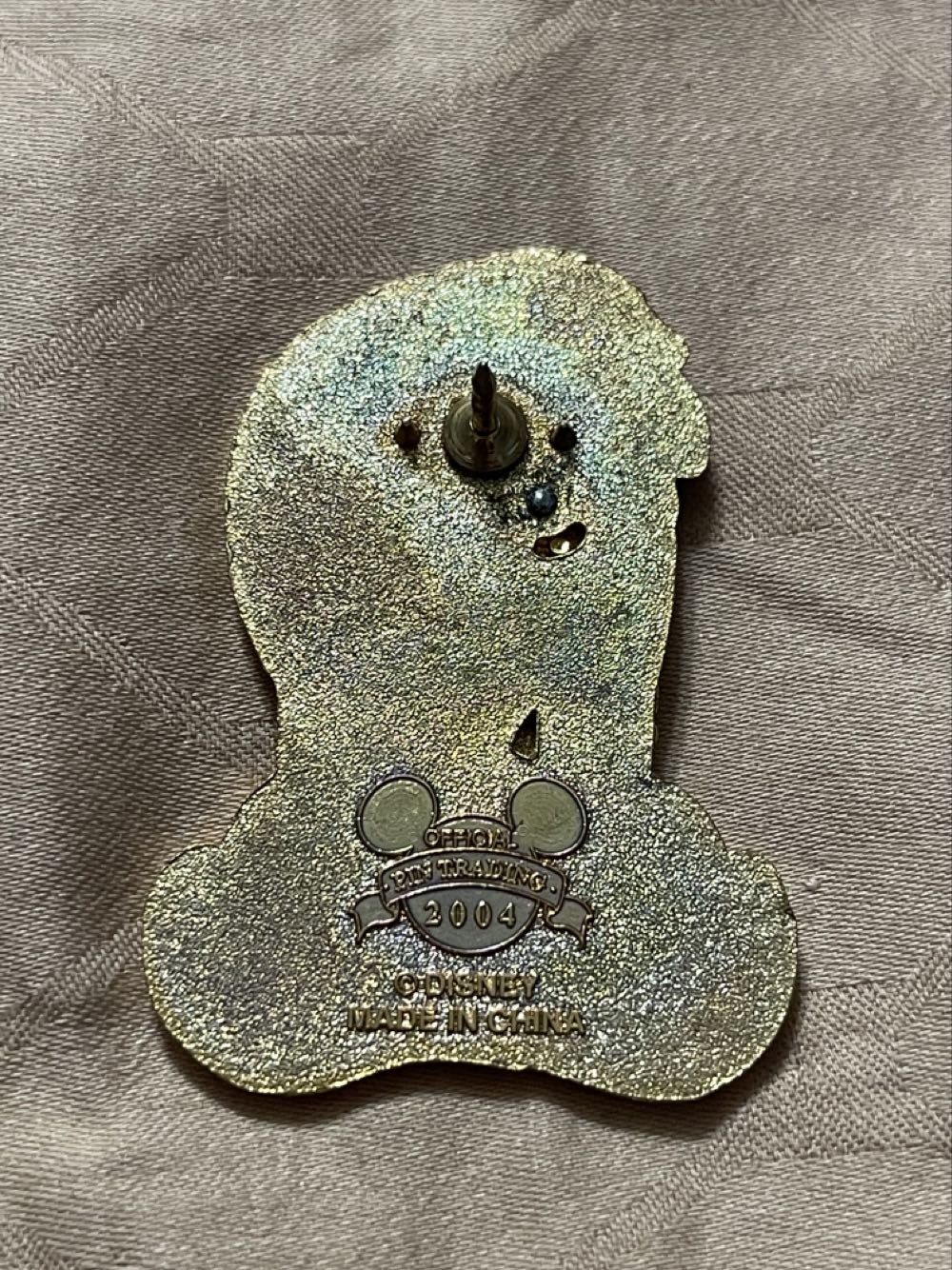 Dumbo, Mrs Jumbo And Timothy Q. Mouse Swinging Trunk - Disney Parks Pin - Rack pin collectible [Barcode 400009179484] - Main Image 4
