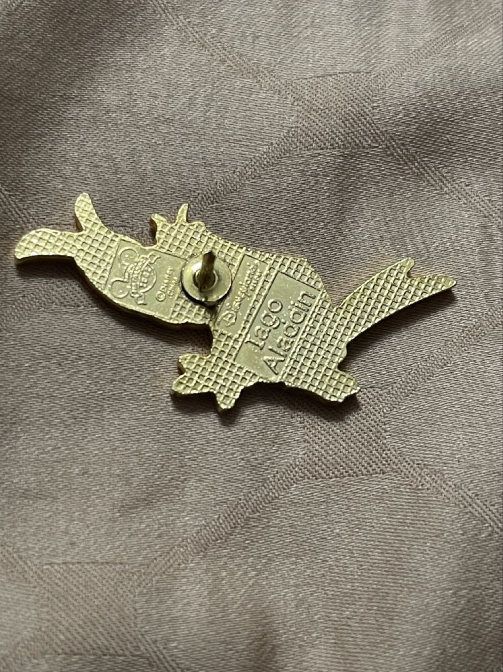 Iago Complaining - Disney Parks Pin - Rack pin collectible [Barcode 400006150547] - Main Image 2